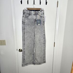 Democracy Gray Absolution Skyrise Wide Leg Jeans NWT Size 4